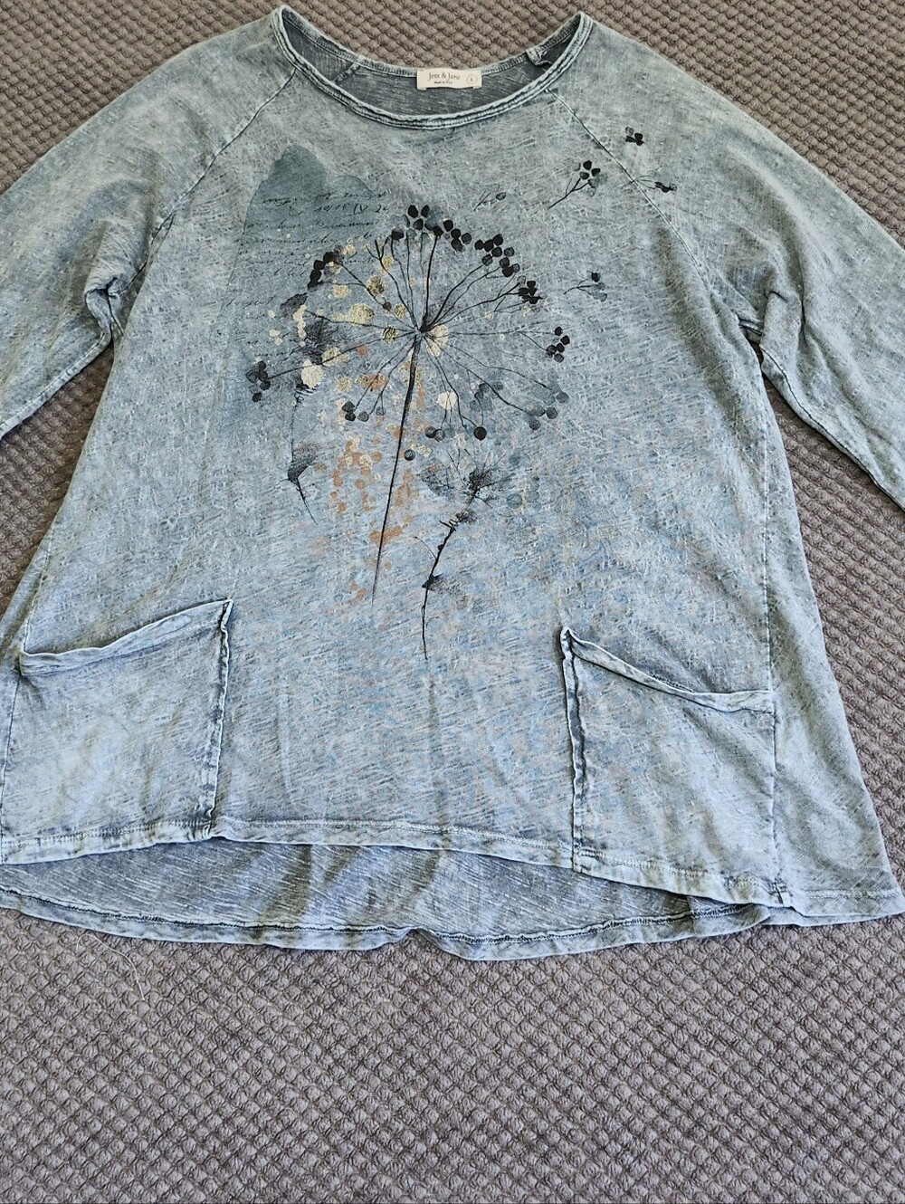 Jess And Jane Mineral Wash Floral Graphic Pocket Pullover L